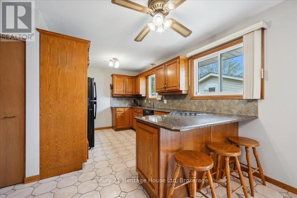 49 Sleeman Avenue, Guelph, Ontario  N1H 6G3 - Photo 11 - X12128234