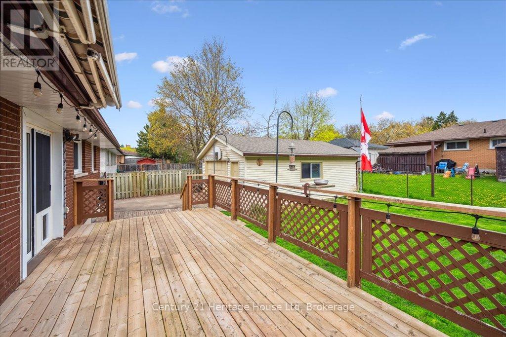 49 Sleeman Avenue, Guelph, Ontario  N1H 6G3 - Photo 37 - X12128234