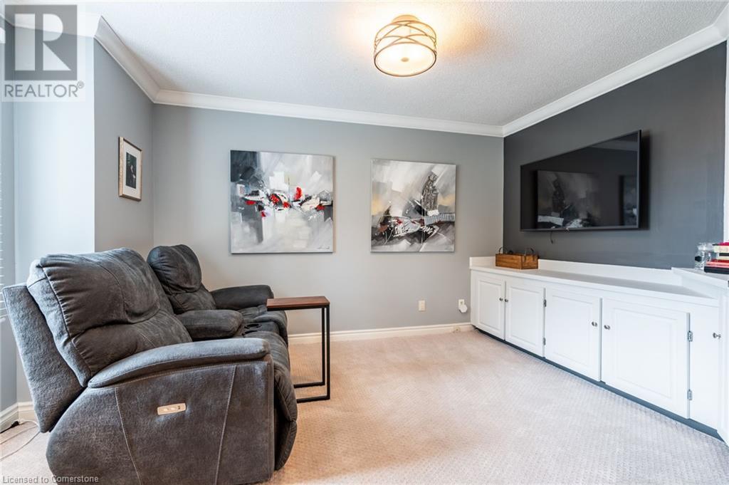 Property at 27 GLADIOLA Drive image 3