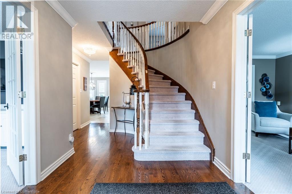 Property at 27 GLADIOLA Drive image 2