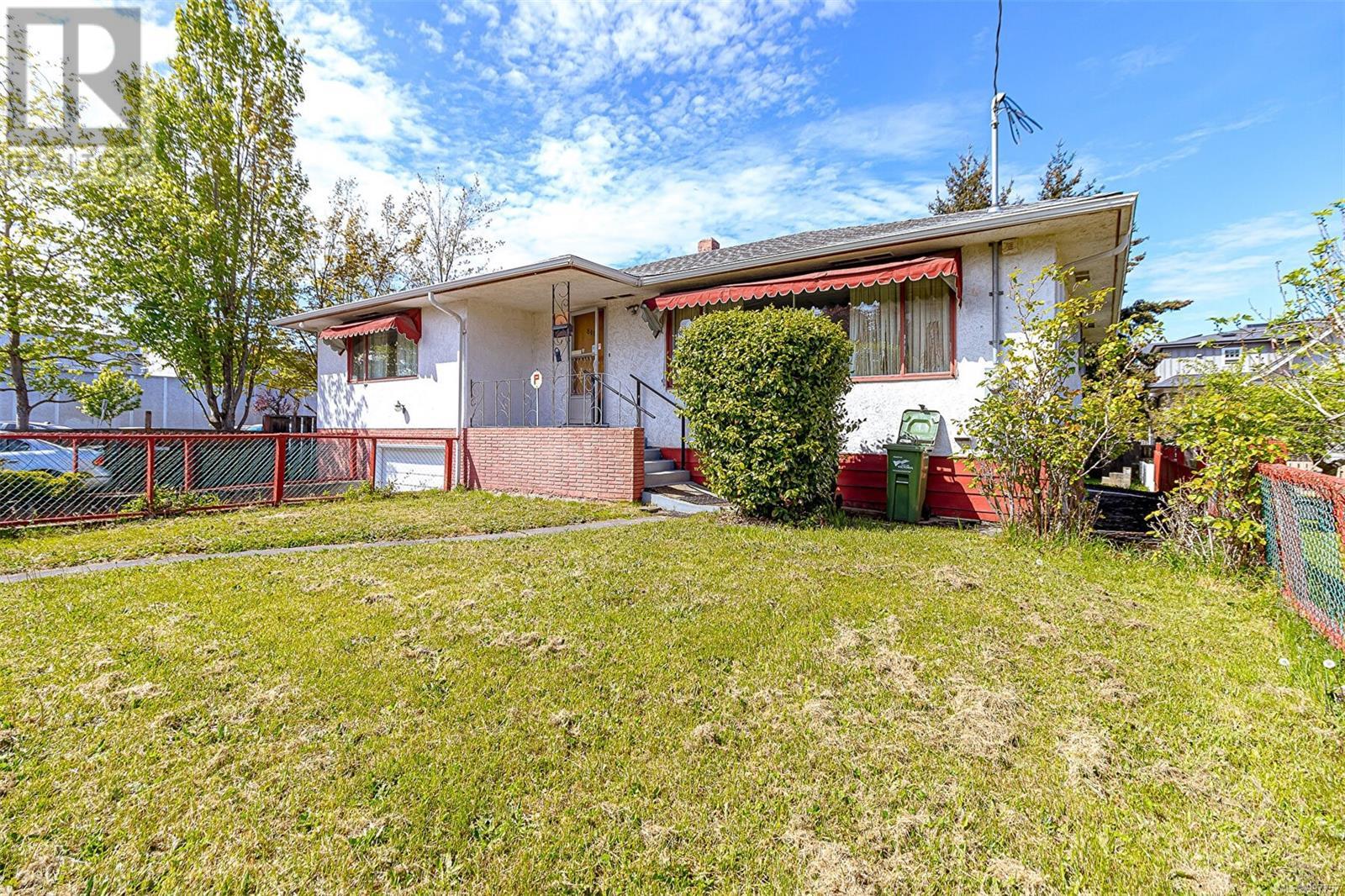 Property at 808 Princess Ave image 1