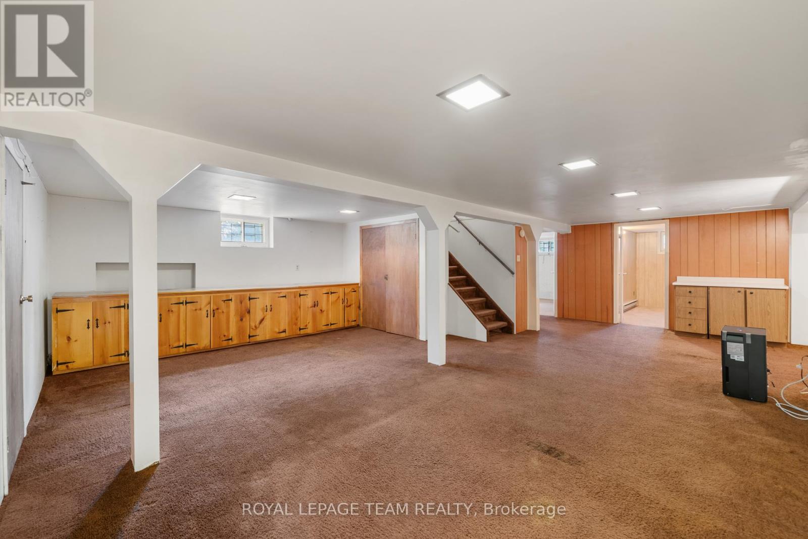 873 Dunlevie Avenue, Ottawa, Ontario  K2A 2Z3 - Photo 19 - X12128278