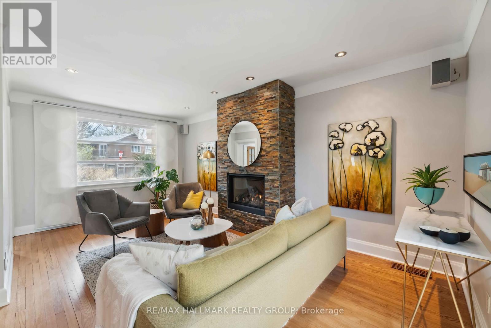 Property at 265 PATRICIA AVENUE image 4