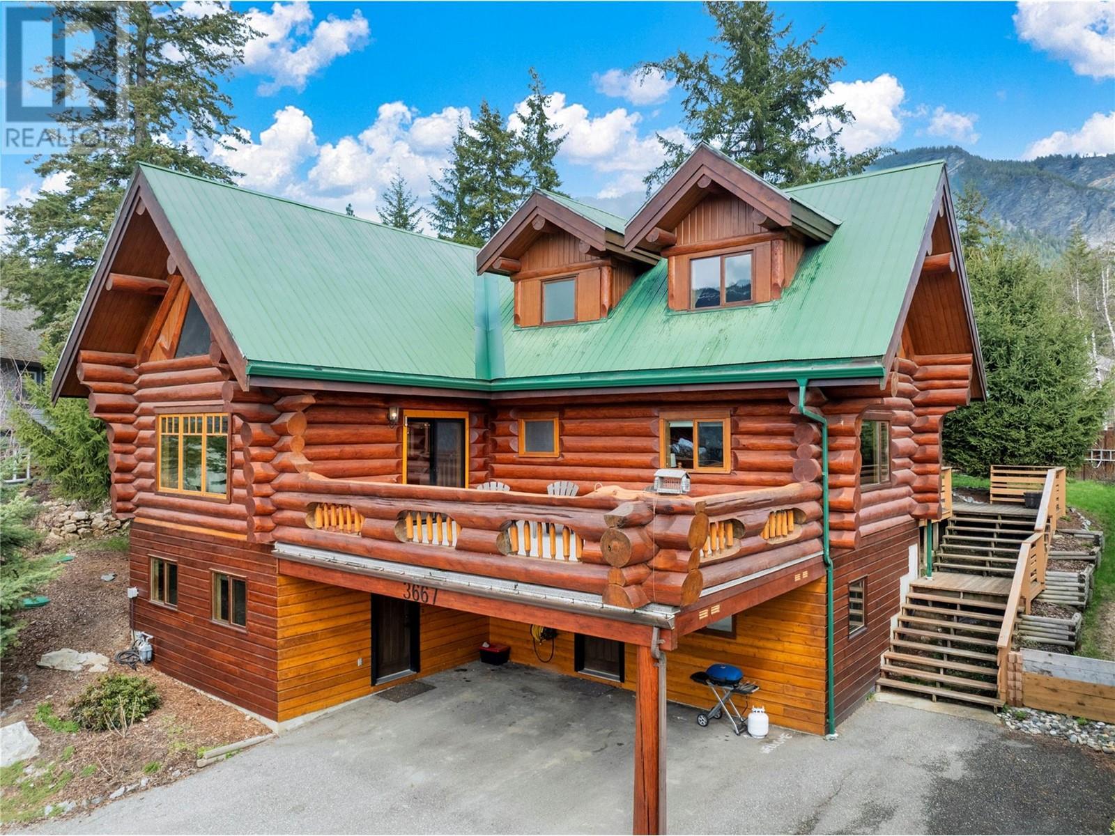3667 Braelyn Road, Tappen, British Columbia