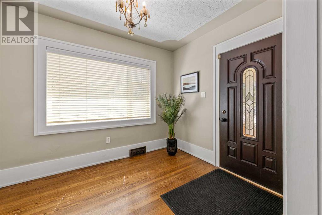 Property at 324 Superior Avenue SW image 2