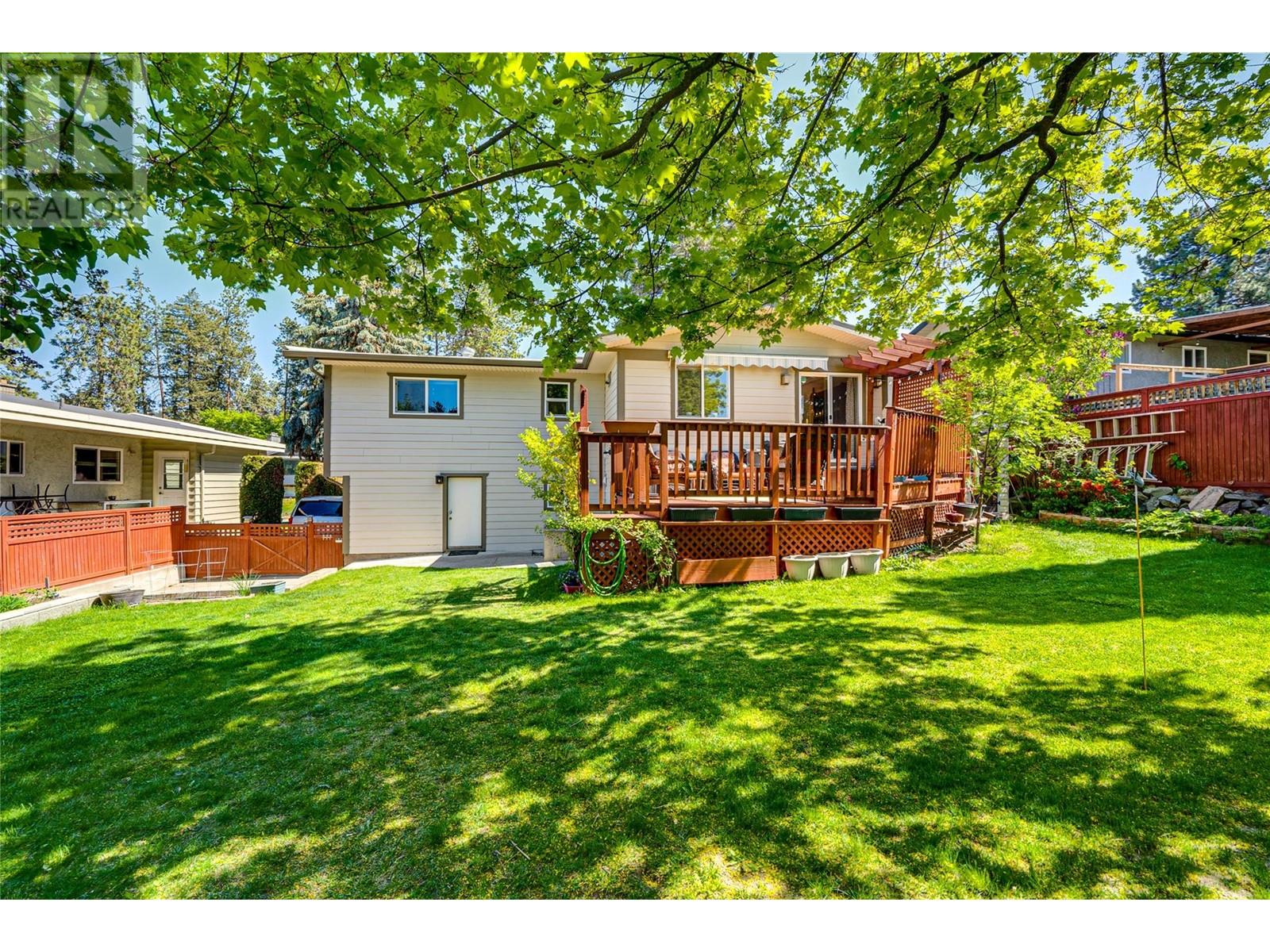 3908 17 Street, Vernon, British Columbia  V1T 8A4 - Photo 3 - 10346243