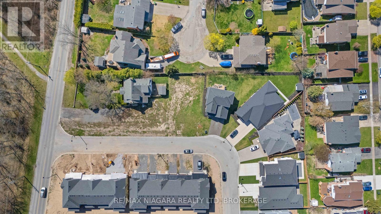 96 Ivy Crescent, Thorold (Confederation Heights), Ontario  L2V 0J9 - Photo 12 - X12128274