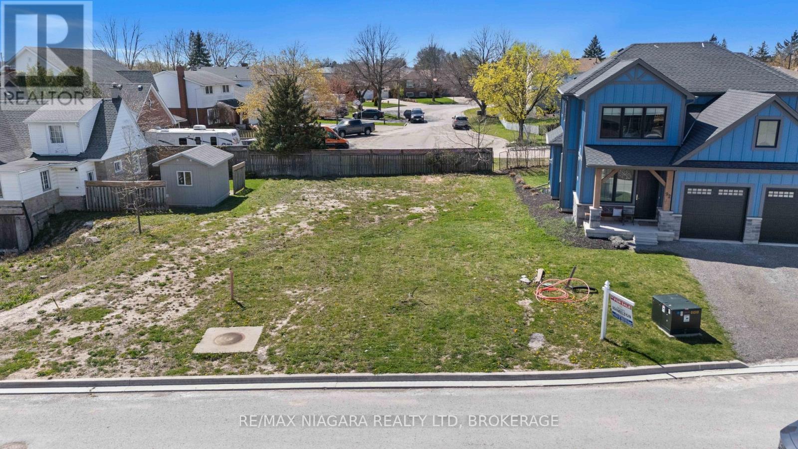 96 Ivy Crescent, Thorold (Confederation Heights), Ontario  L2V 0J9 - Photo 2 - X12128274
