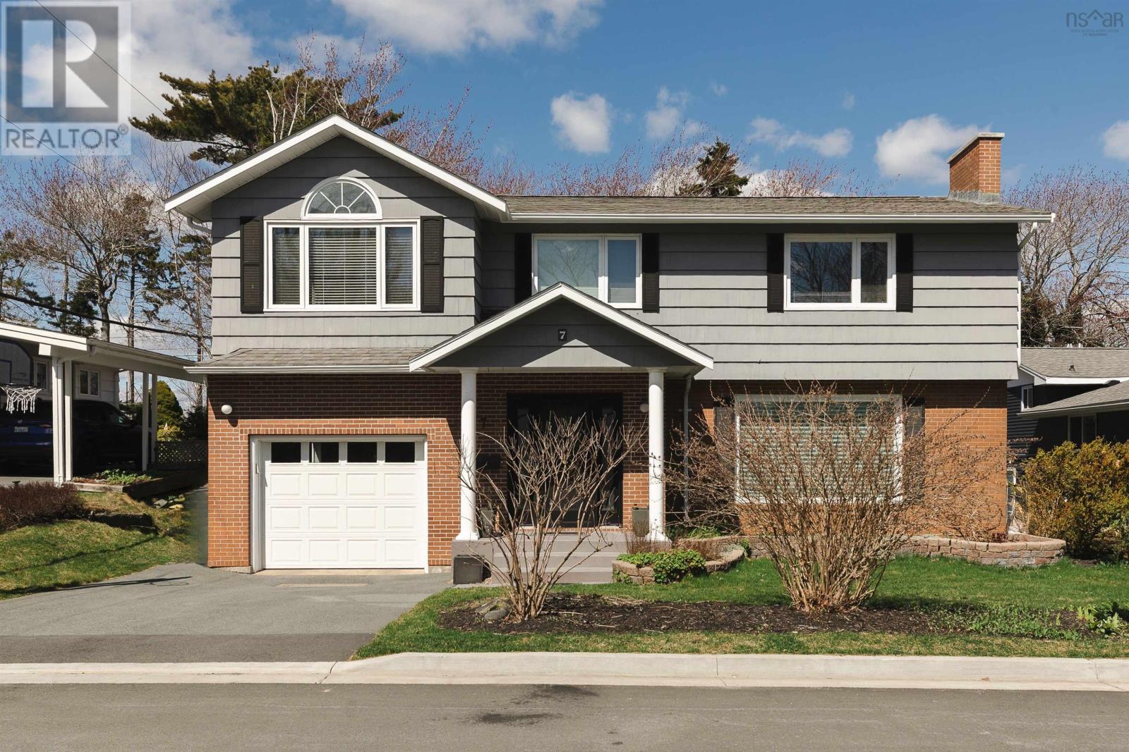 Property at 7 Briarwood Crescent image 1