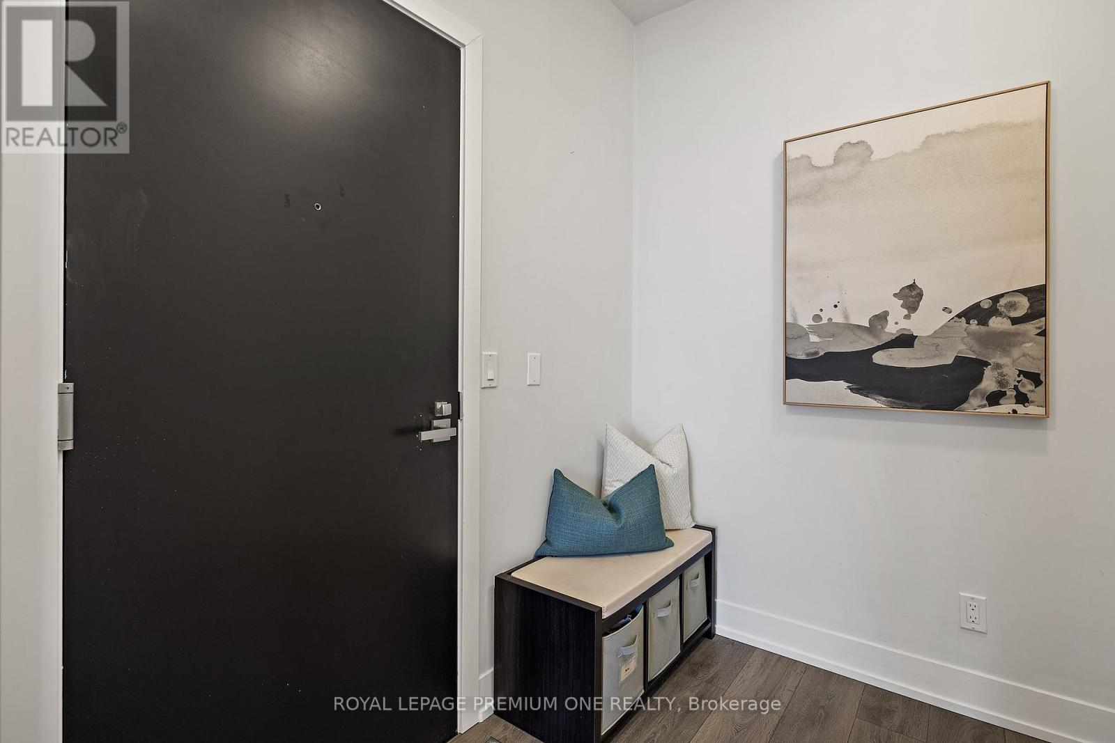 1514 - 9471 Yonge Street, Richmond Hill, Ontario  L4C 0Z5 - Photo 4 - N12128133