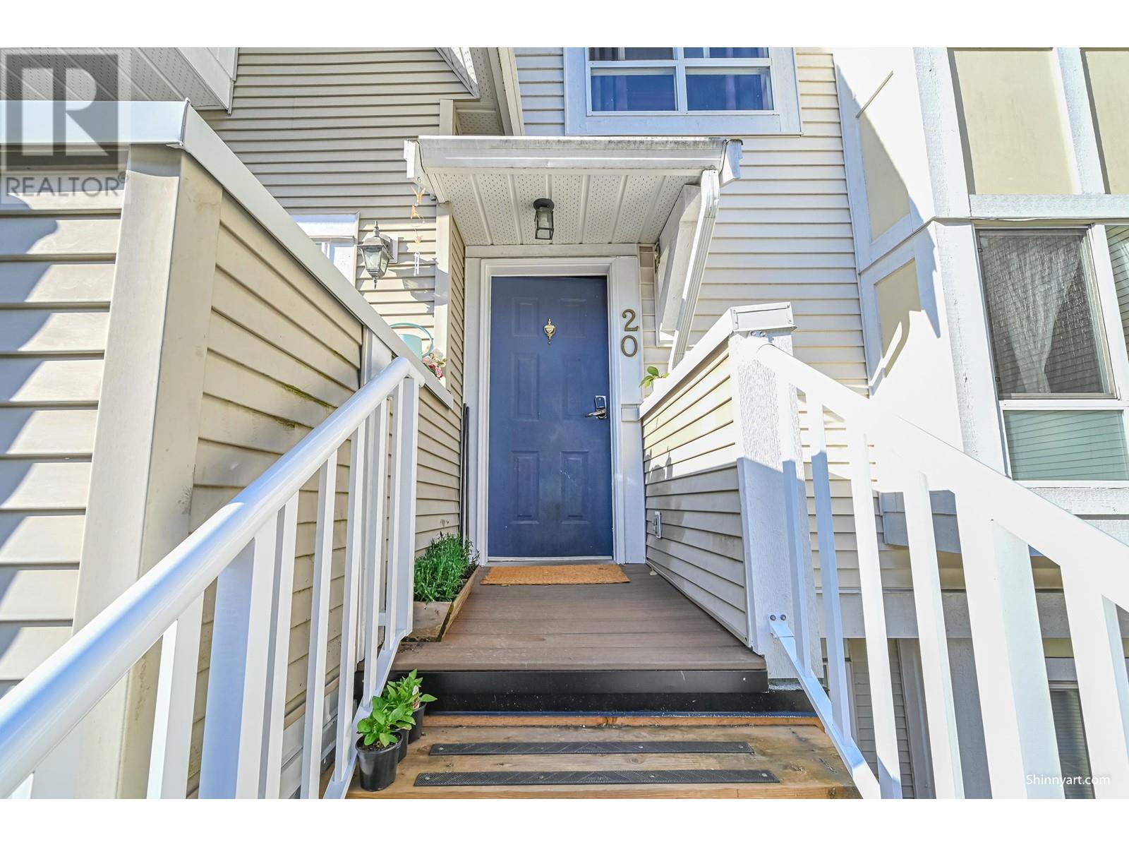 Property at 20 6577 SOUTHOAKS CRESCENT image 3