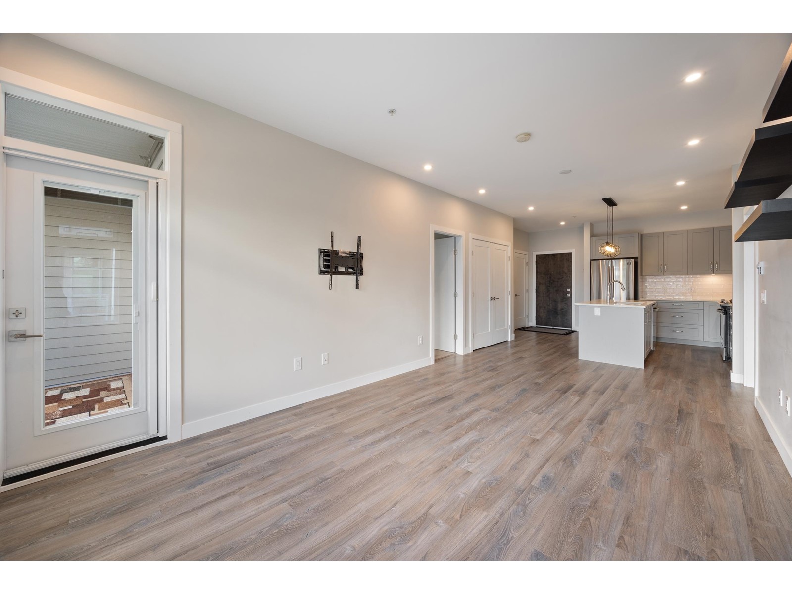 412 15436 31 Avenue, Surrey, British Columbia  V3Z 1H3 - Photo 8 - R2996479