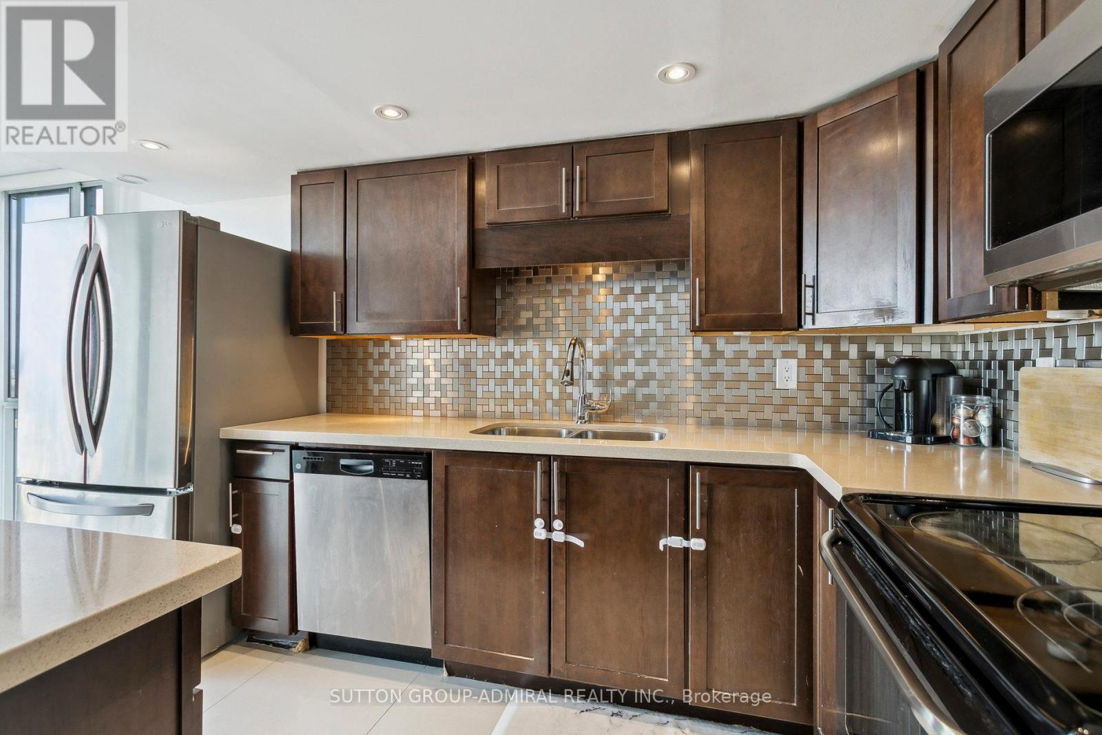 1506 - 350 Webb Drive, Mississauga, Ontario  L5B 3W4 - Photo 16 - W12128128