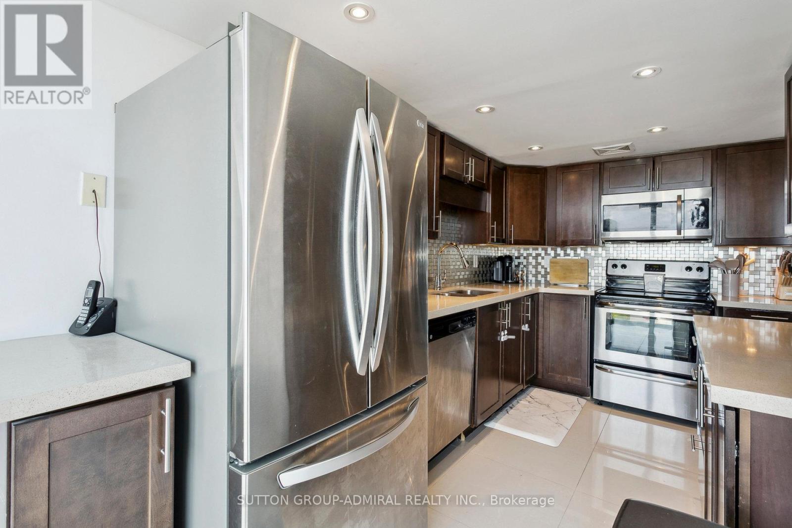 1506 - 350 Webb Drive, Mississauga, Ontario  L5B 3W4 - Photo 18 - W12128128