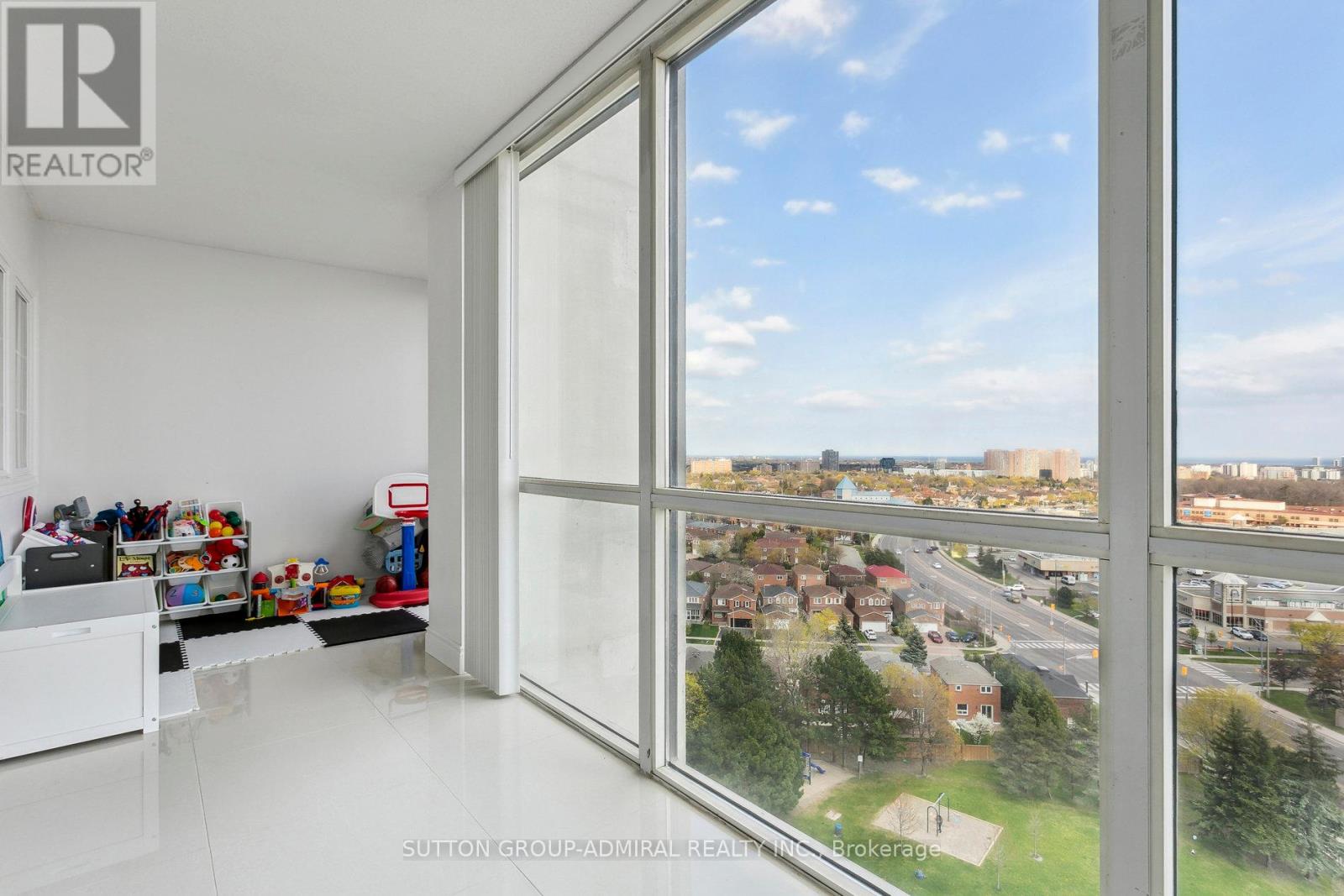 1506 - 350 Webb Drive, Mississauga, Ontario  L5B 3W4 - Photo 25 - W12128128