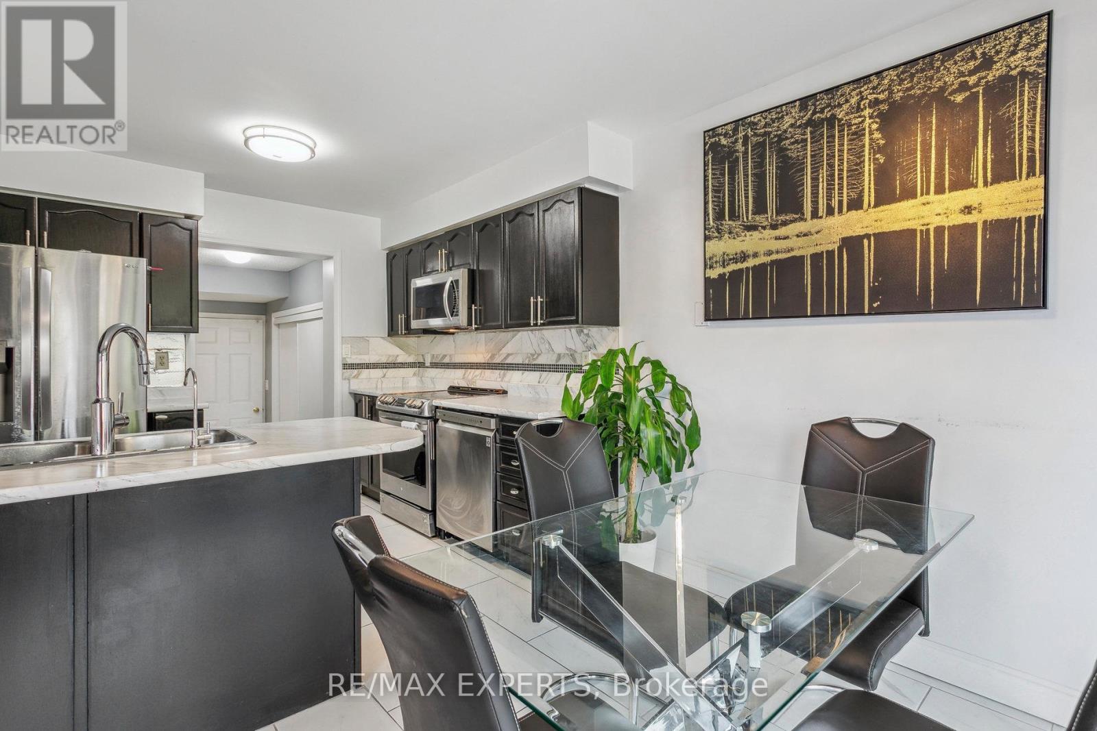 29 Narrow Valley Crescent, Brampton, Ontario  L6R 1P4 - Photo 19 - W12128191