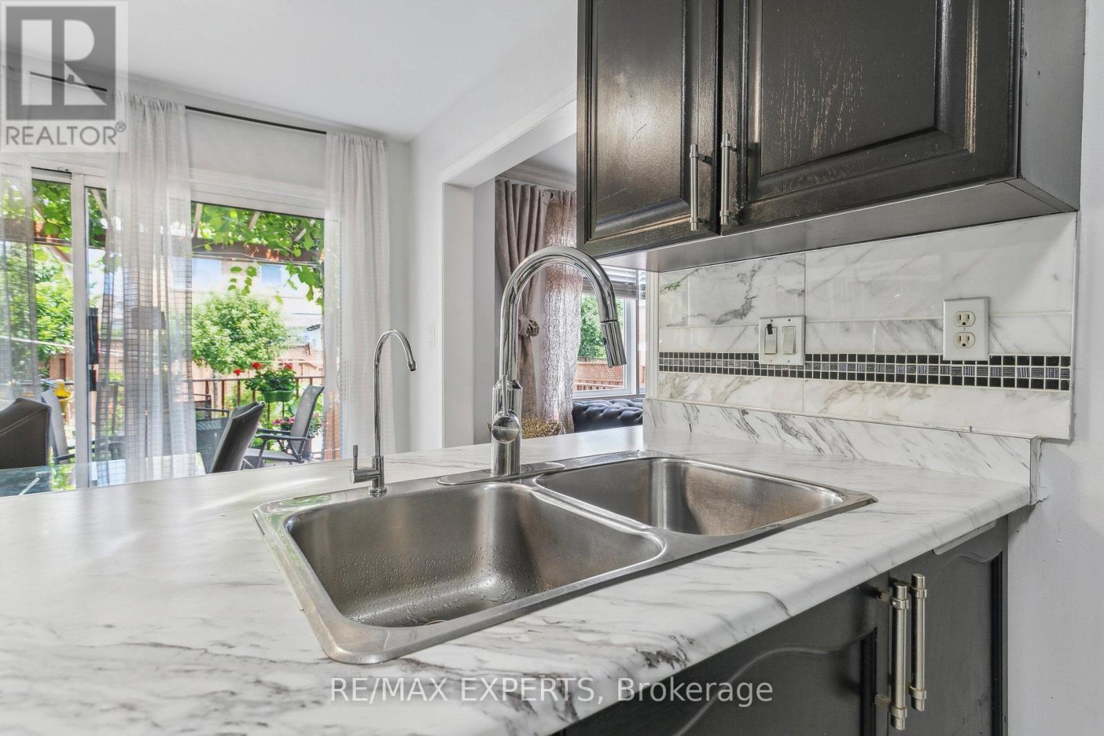 29 Narrow Valley Crescent, Brampton, Ontario  L6R 1P4 - Photo 24 - W12128191