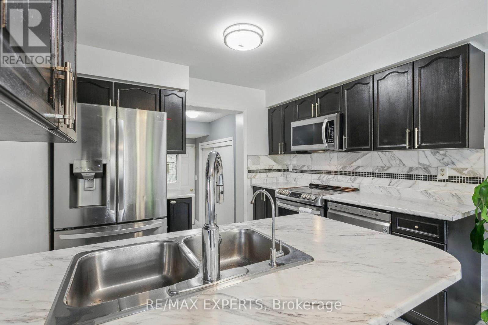 29 Narrow Valley Crescent, Brampton, Ontario  L6R 1P4 - Photo 25 - W12128191