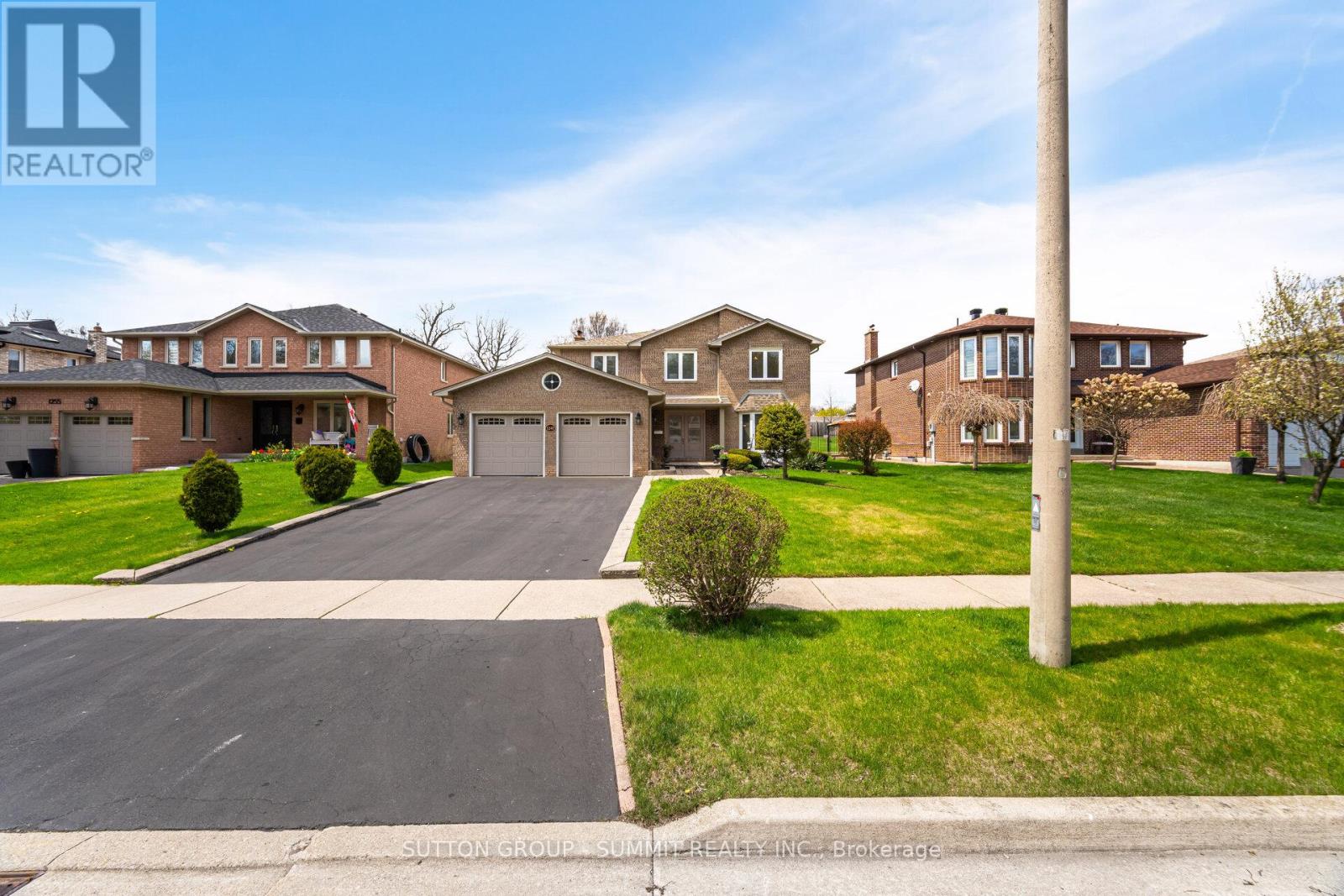 Property at 1245 SAGINAW CRESCENT image 2