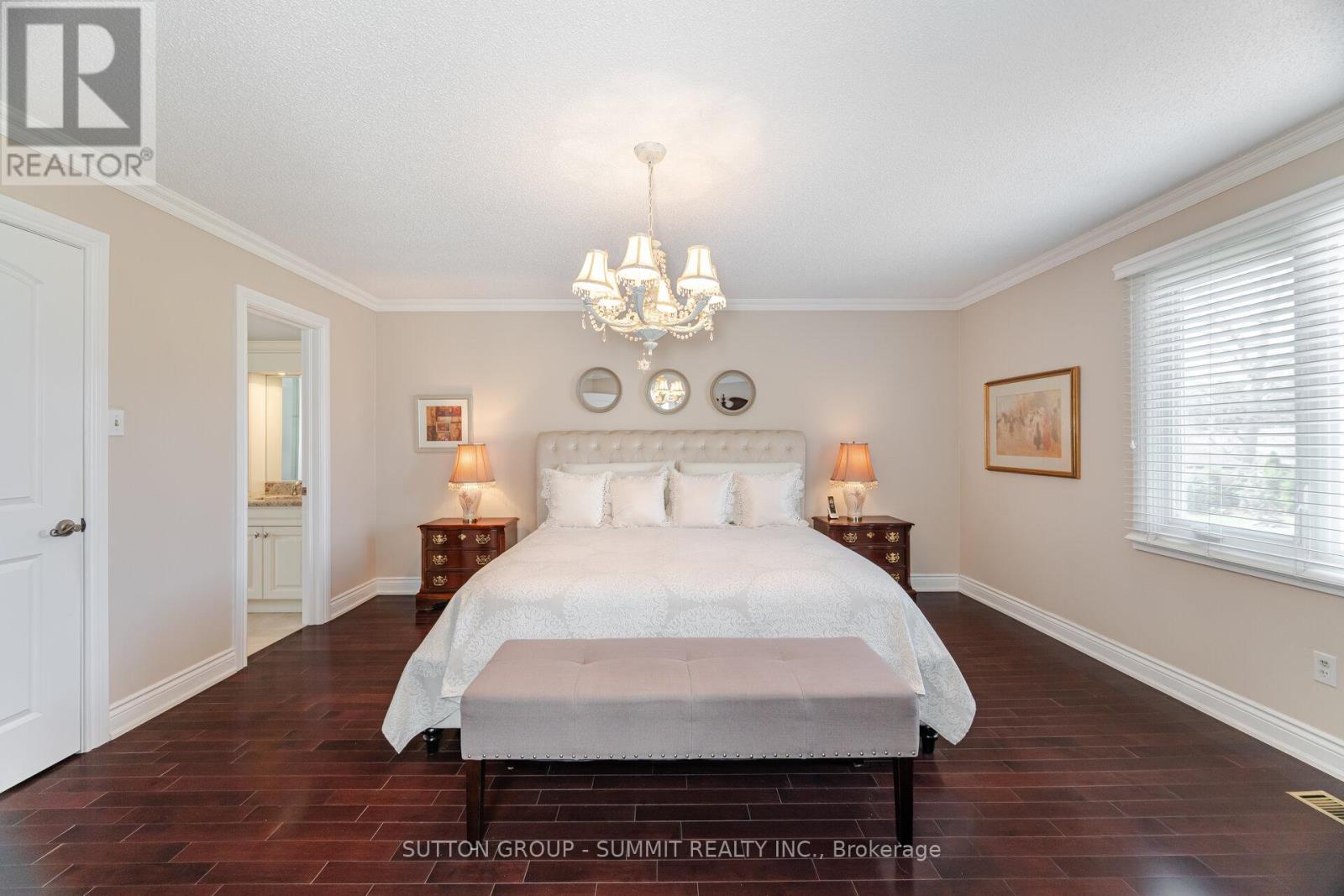 1245 Saginaw Crescent, Mississauga, Ontario  L5H 3W4 - Photo 28 - W12128197