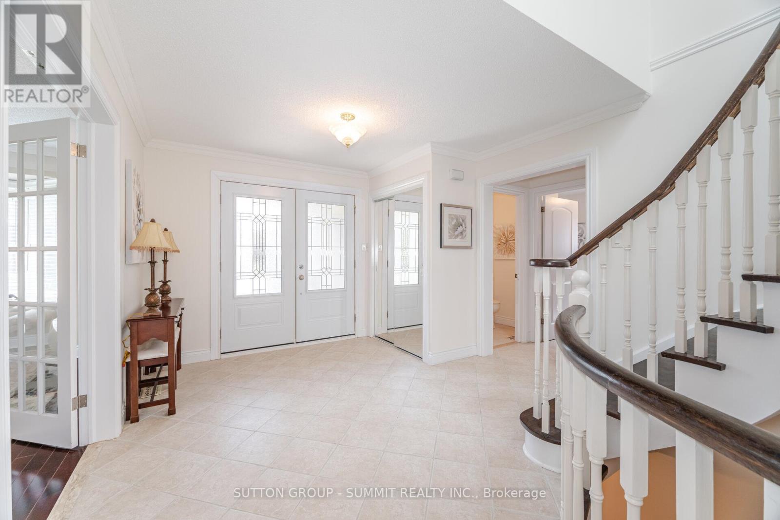 Property at 1245 SAGINAW CRESCENT image 5