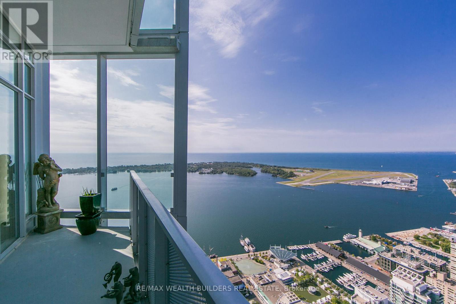 6810 - 10 York Street, Toronto, Ontario  M5J 2Z2 - Photo 15 - C12128207