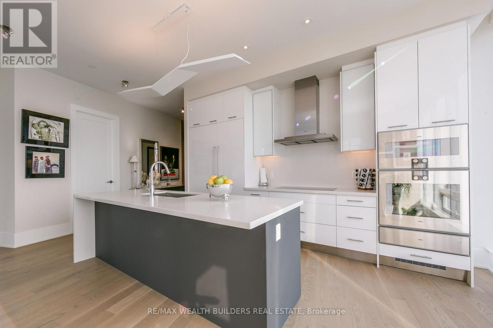 6810 - 10 York Street, Toronto, Ontario  M5J 2Z2 - Photo 21 - C12128207