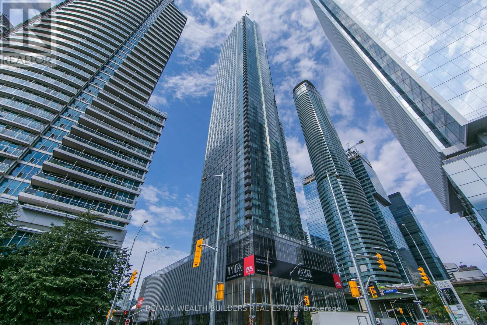 6810 - 10 York Street, Toronto, Ontario  M5J 2Z2 - Photo 40 - C12128207