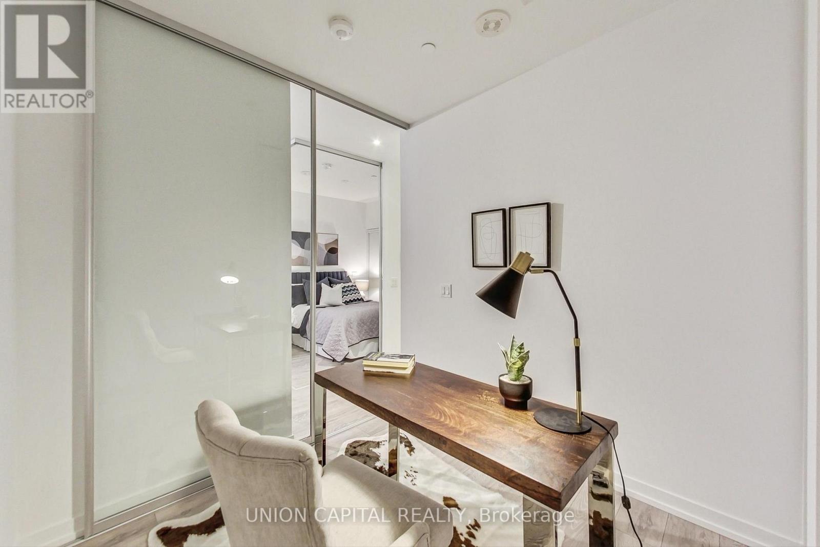 611 - 55 Mercer Street, Toronto, Ontario  M5V 0W4 - Photo 15 - C12128225