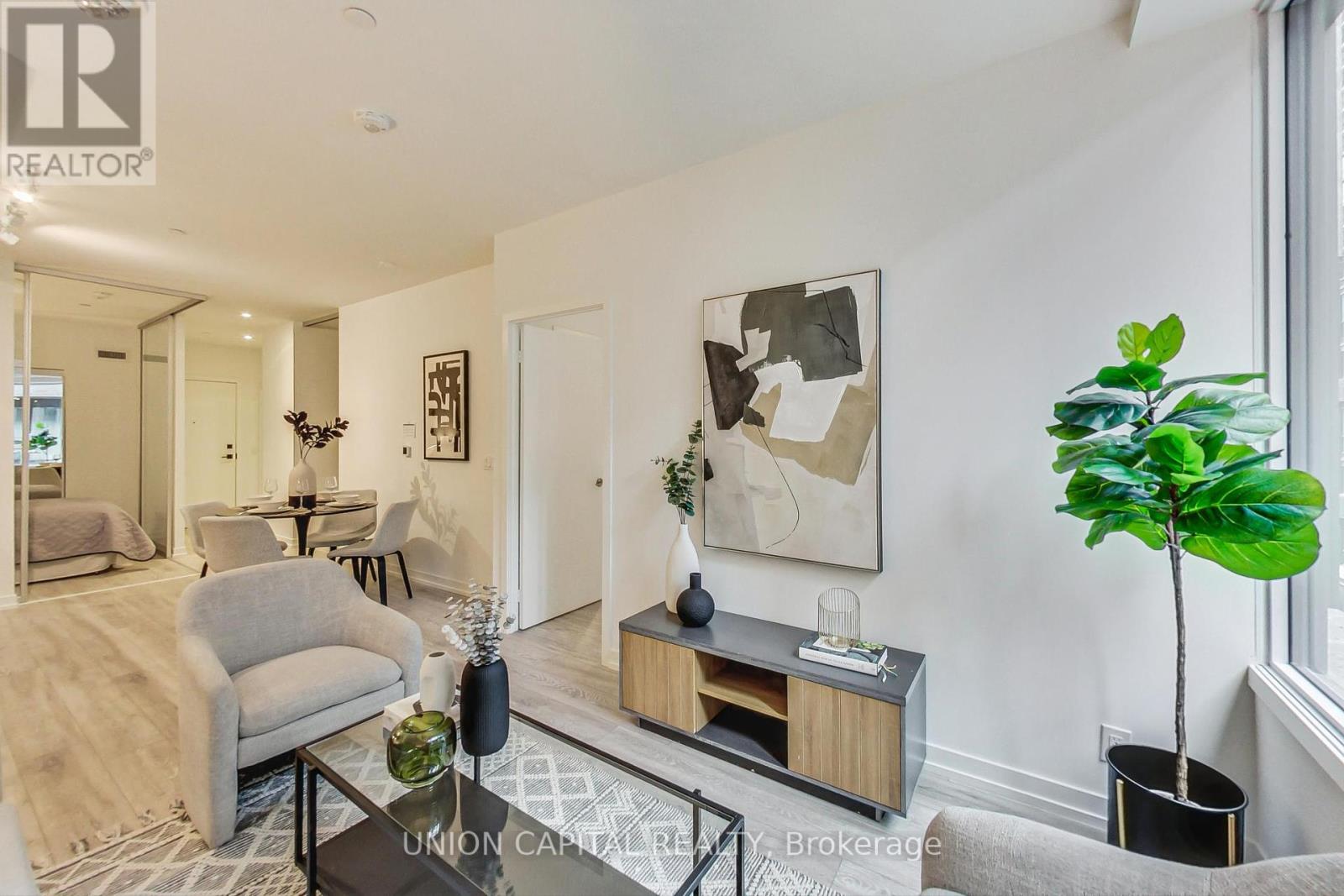 611 - 55 Mercer Street, Toronto, Ontario  M5V 0W4 - Photo 6 - C12128225