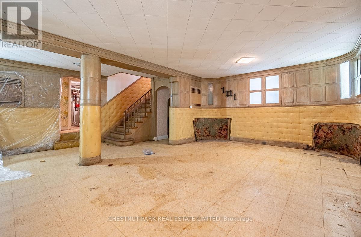 4 Elderwood Drive, Toronto (Forest Hill South), Ontario  M5P 1W5 - Photo 19 - C12128310