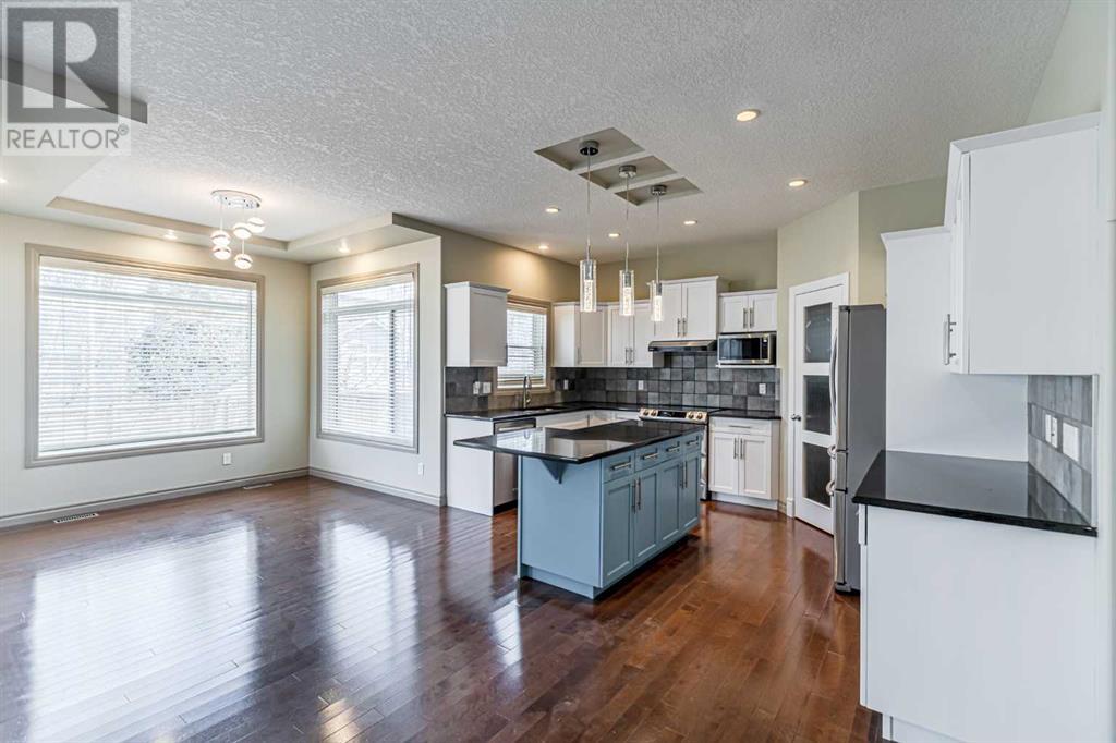 Property at 67 Evergreen Row SW image 3