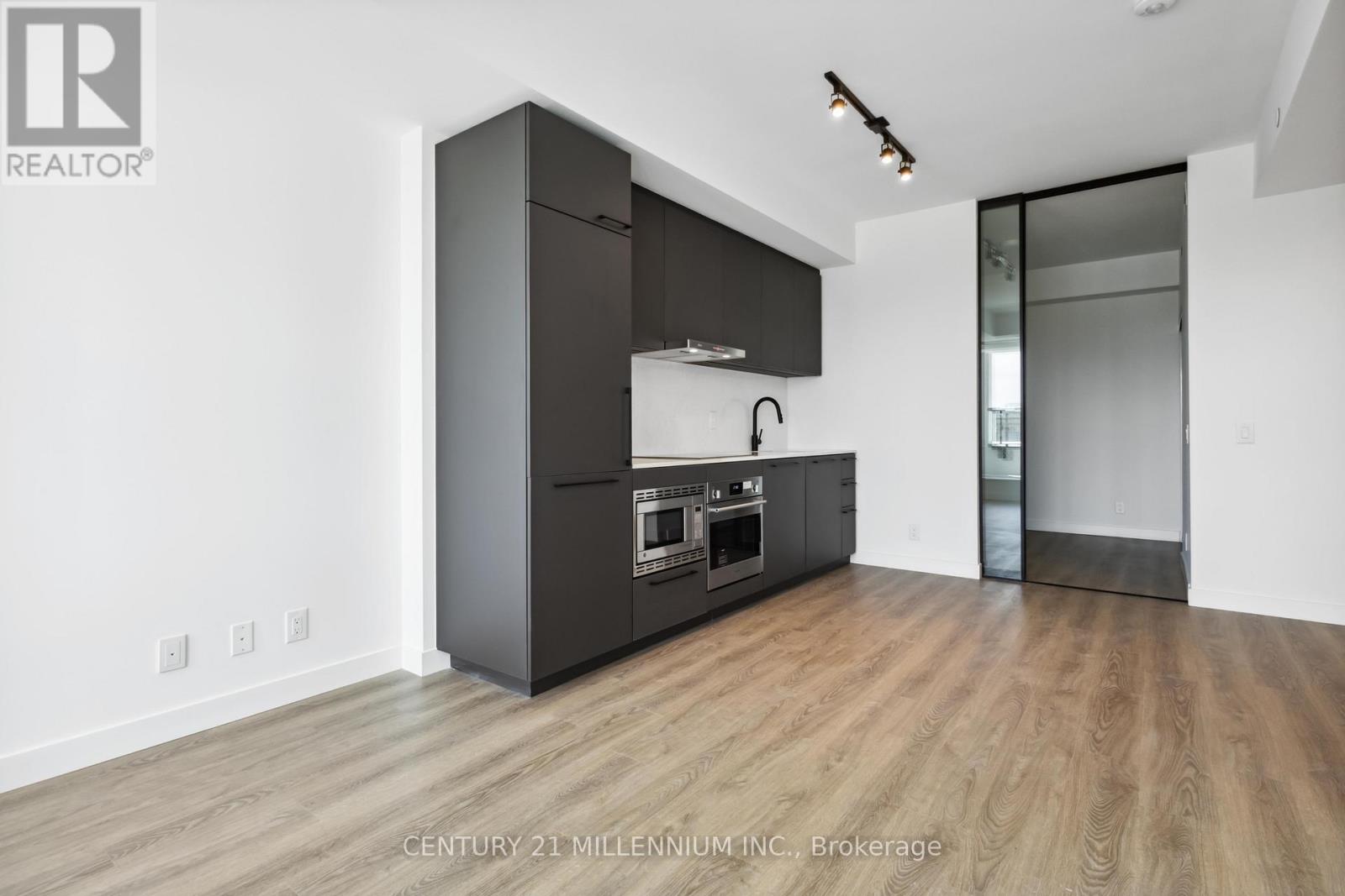 308 - 1050 Eastern Avenue, Toronto, Ontario  M4L 0B7 - Photo 3 - E12128349