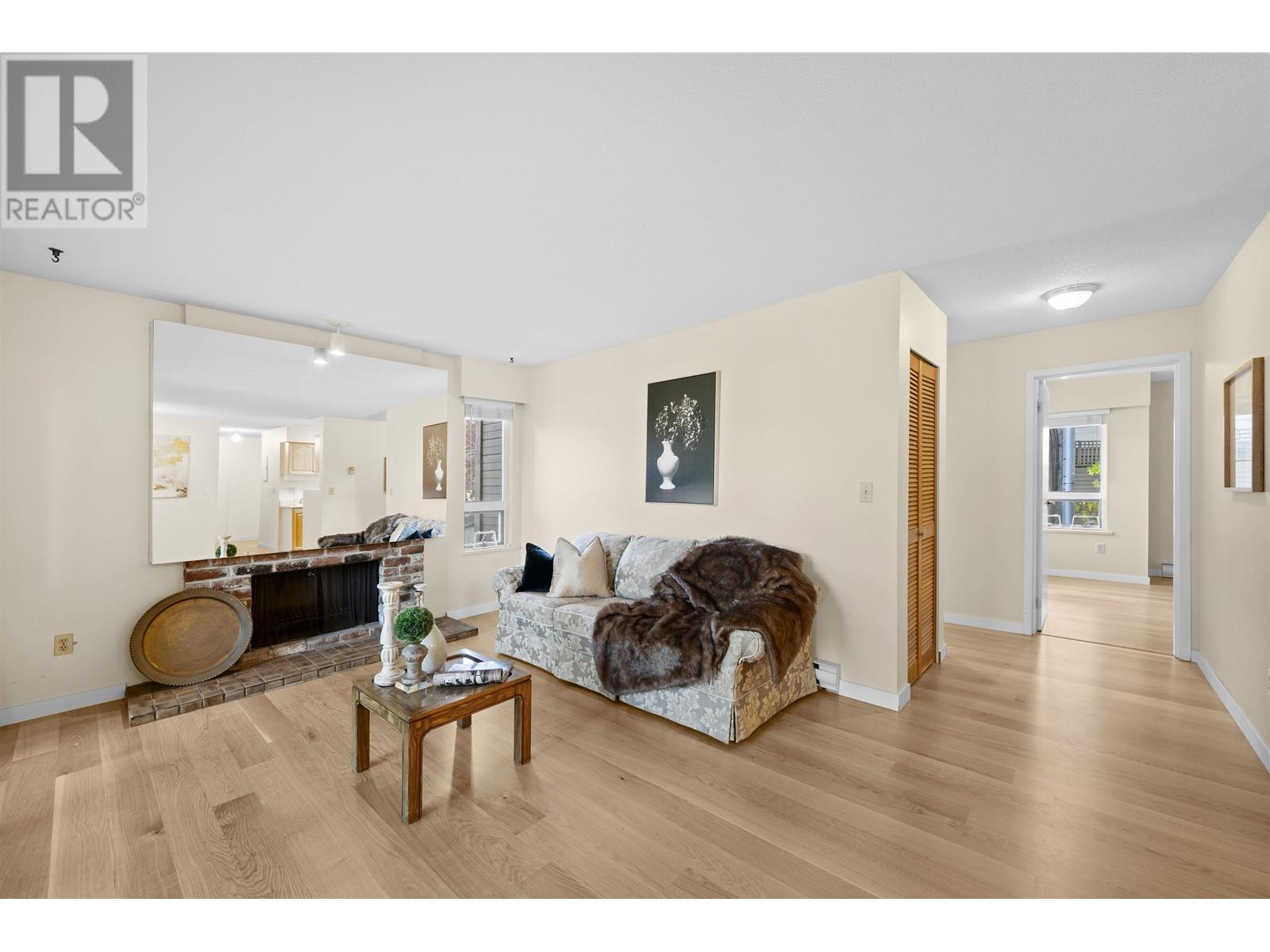 303 2410 Cornwall Avenue, Vancouver, British Columbia  V6K 1B8 - Photo 5 - R2998925