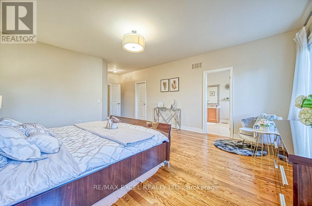 166 Townsgate Drive, Vaughan, Ontario  L4J 8J5 - Photo 25 - N12128211