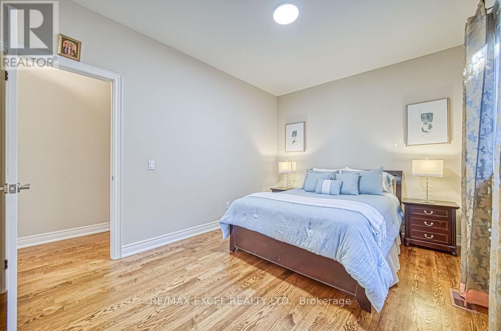 166 Townsgate Drive, Vaughan (Crestwood-Springfarm-Yorkhill), Ontario  L4J 8J5 - Photo 31 - N12128211