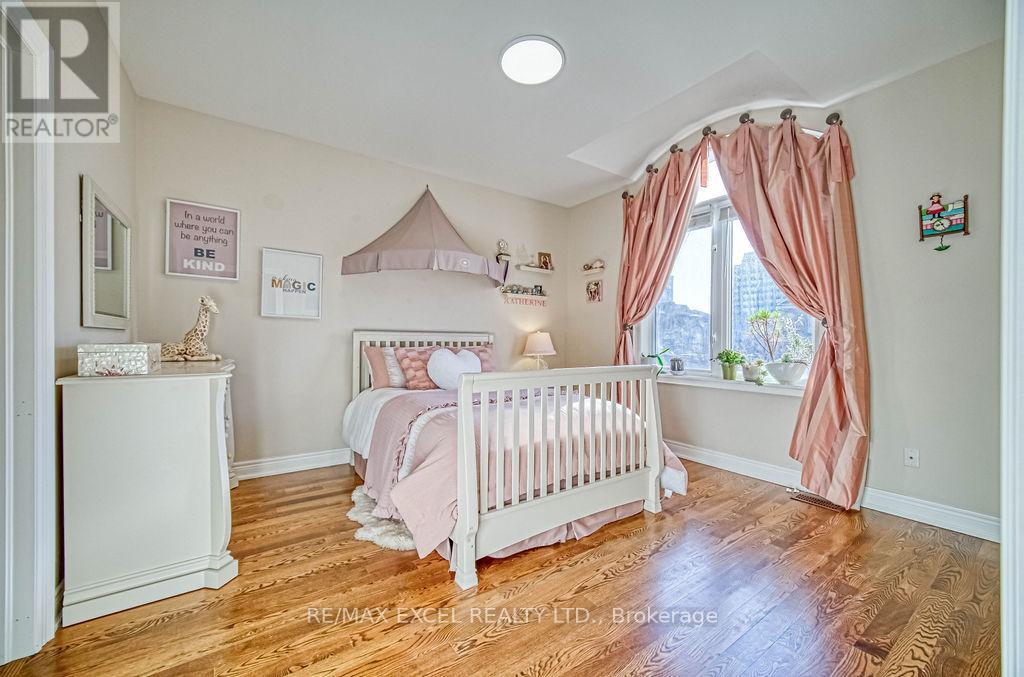 166 Townsgate Drive, Vaughan, Ontario  L4J 8J5 - Photo 34 - N12128211