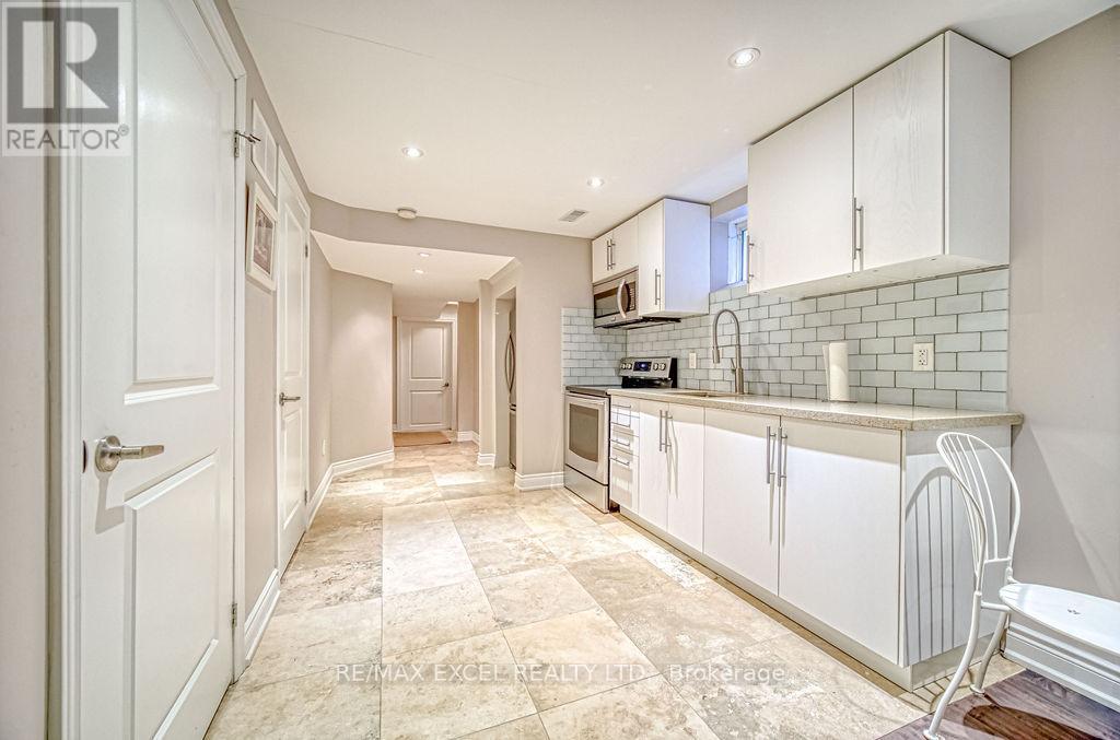 166 Townsgate Drive, Vaughan, Ontario  L4J 8J5 - Photo 38 - N12128211