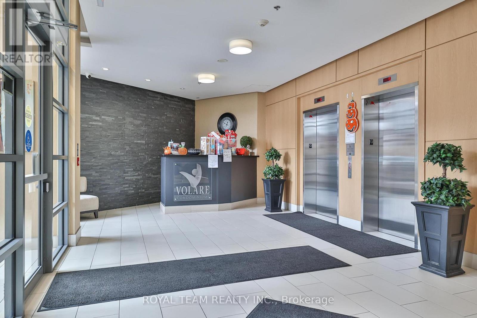 Property at 905 - 7730 KIPLING AVENUE image 2