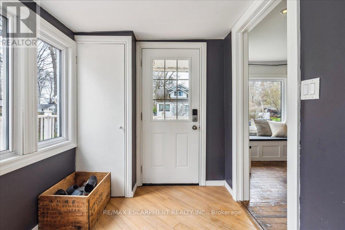 Property at 3938 ALGONQUIN AVENUE image 3