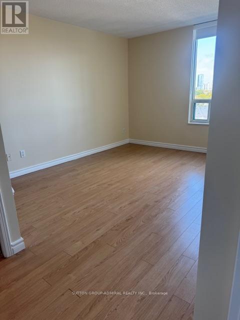 Ph411 - 5 Emerald Lane, Vaughan (Crestwood-Springfarm-Yorkhill), Ontario  L4J 8P7 - Photo 9 - N12128377
