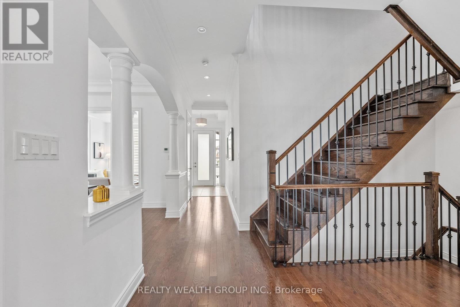 441 Marc Santi Boulevard, Vaughan, Ontario  L6A 4C9 - Photo 4 - N12128401