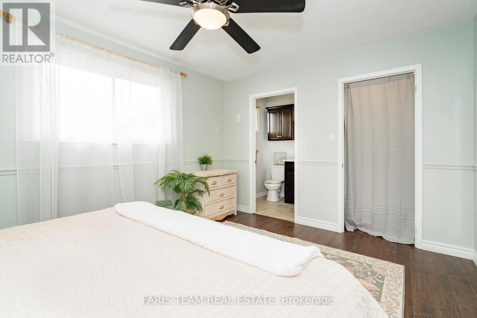 21 Summerhill Road, East Gwillimbury (Holland Landing), Ontario  L9N 1C9 - Photo 11 - N12128405