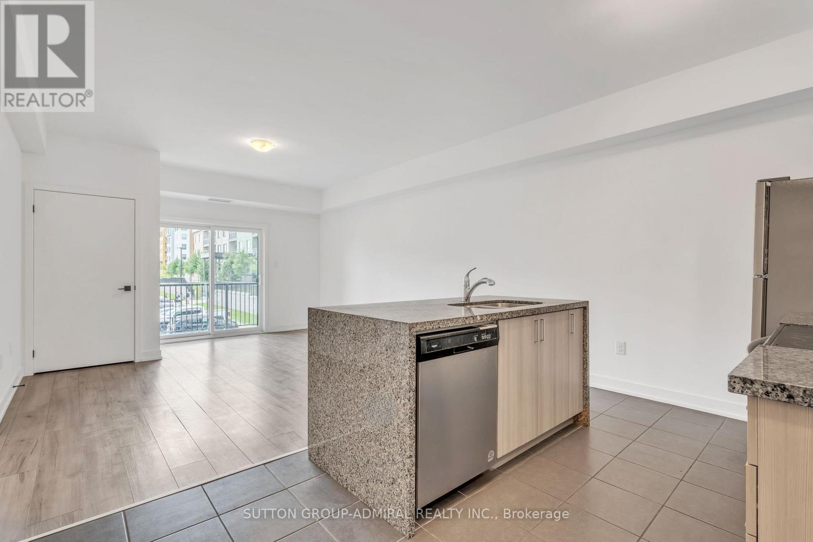 111 - 4 Spice Way, Barrie, Ontario  L9J 0M2 - Photo 10 - S12128219