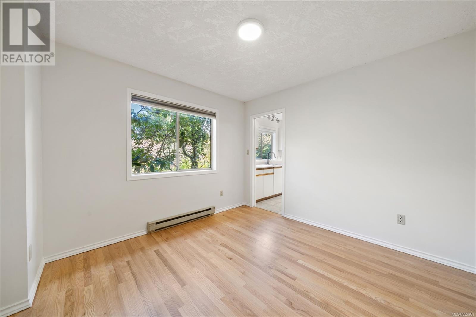 1214 Crofton Terr, Saanich, British Columbia  V8Y 3L5 - Photo 14 - 992061
