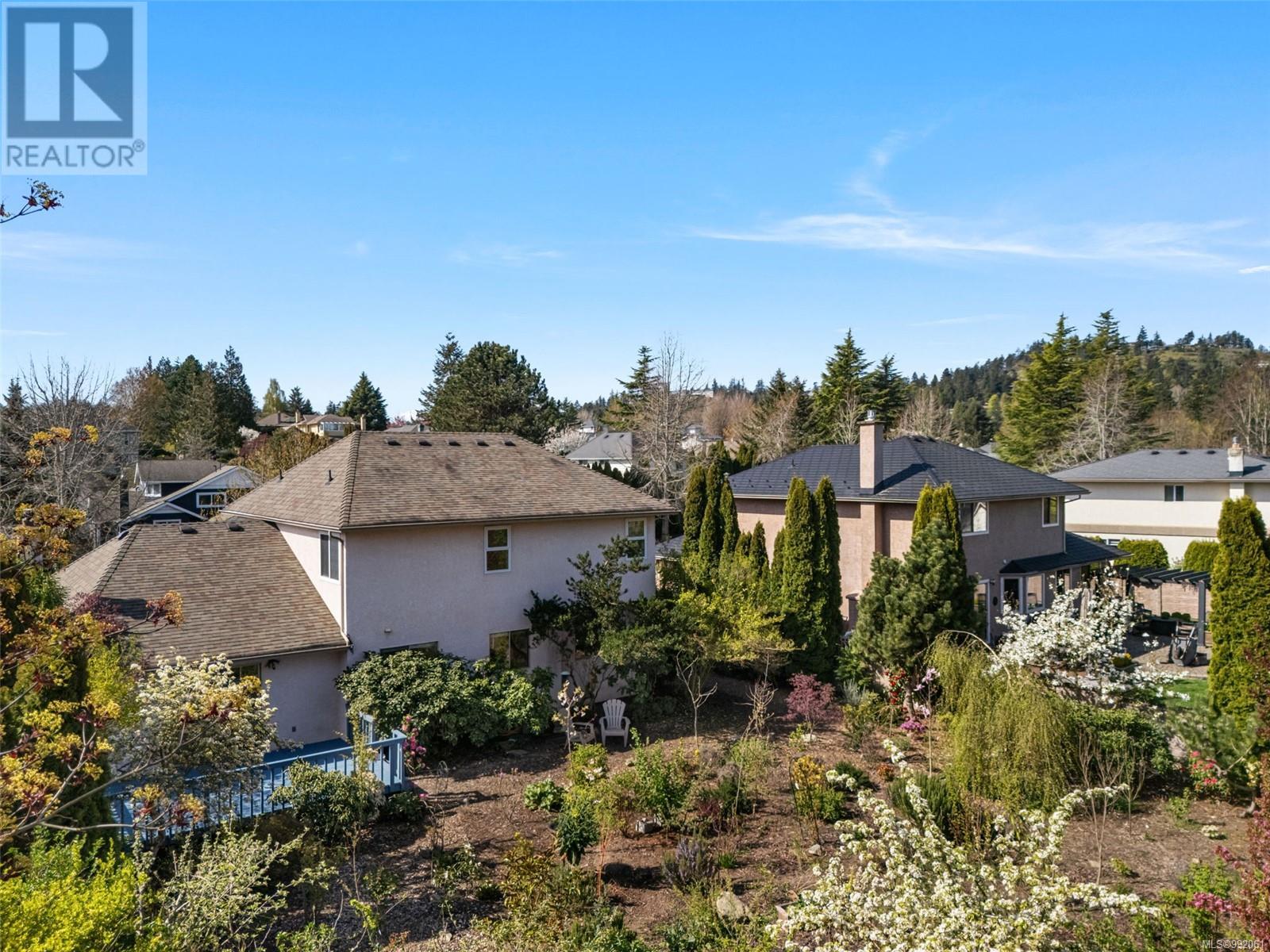 1214 Crofton Terr, Saanich, British Columbia  V8Y 3L5 - Photo 35 - 992061