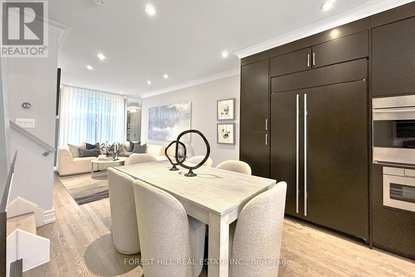 8 Alex Mews, Toronto, Ontario  M5R 3T2 - Photo 13 - C12079539