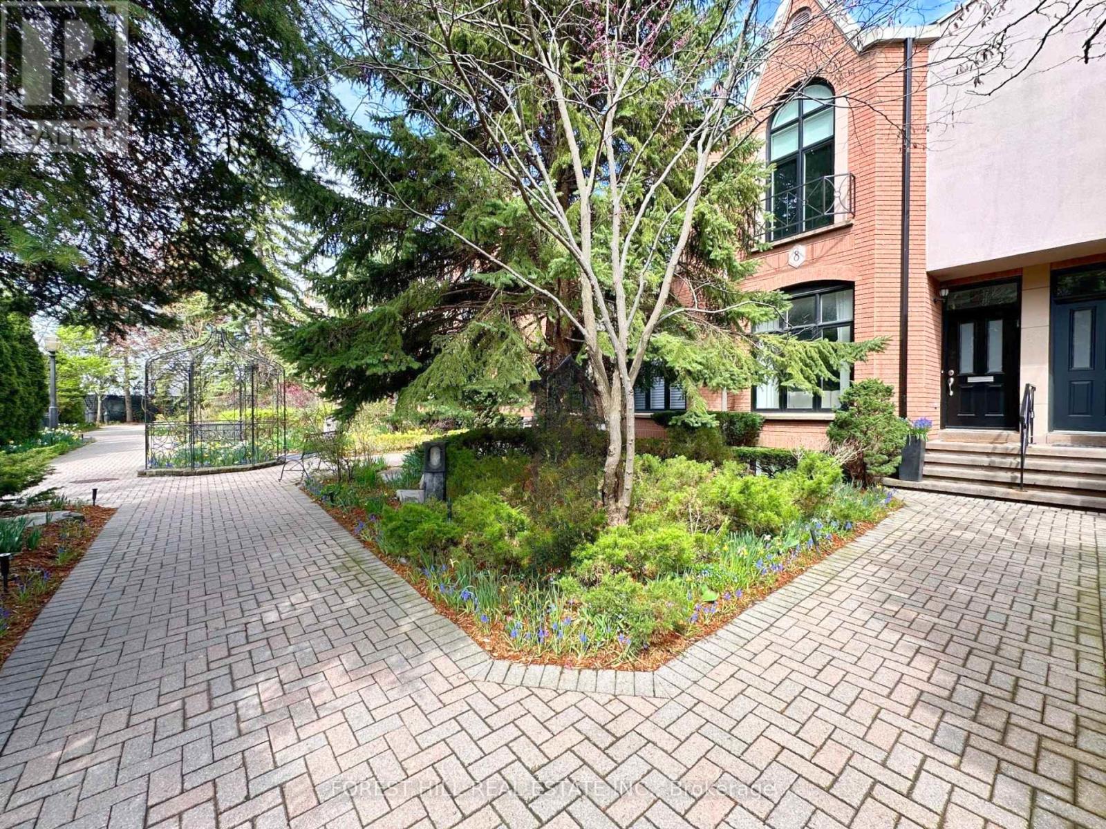Property at 8 ALEX MEWS image 3