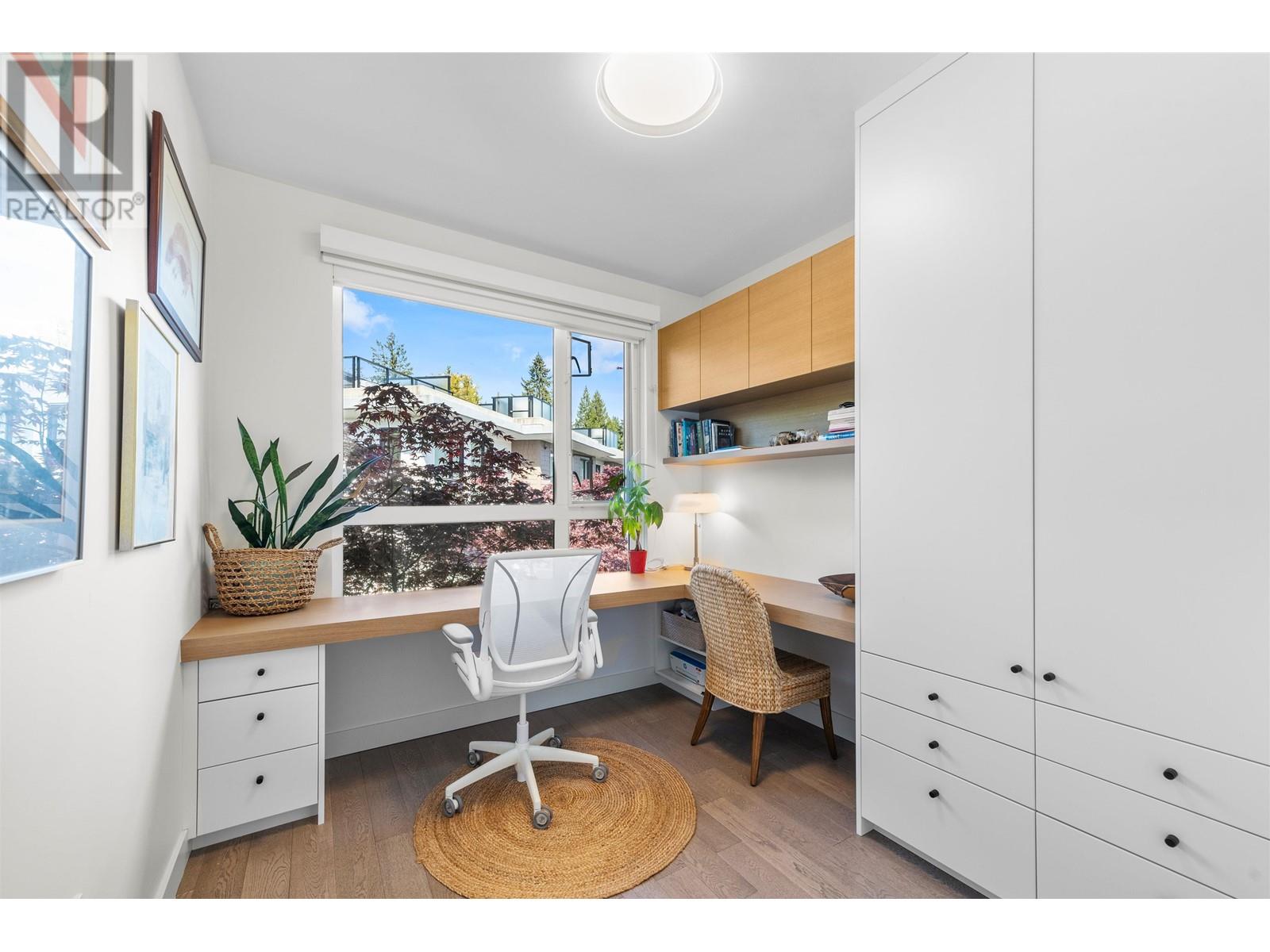 321 3220 Connaught Crescent, North Vancouver, British Columbia  V7R 0A5 - Photo 15 - R2999066