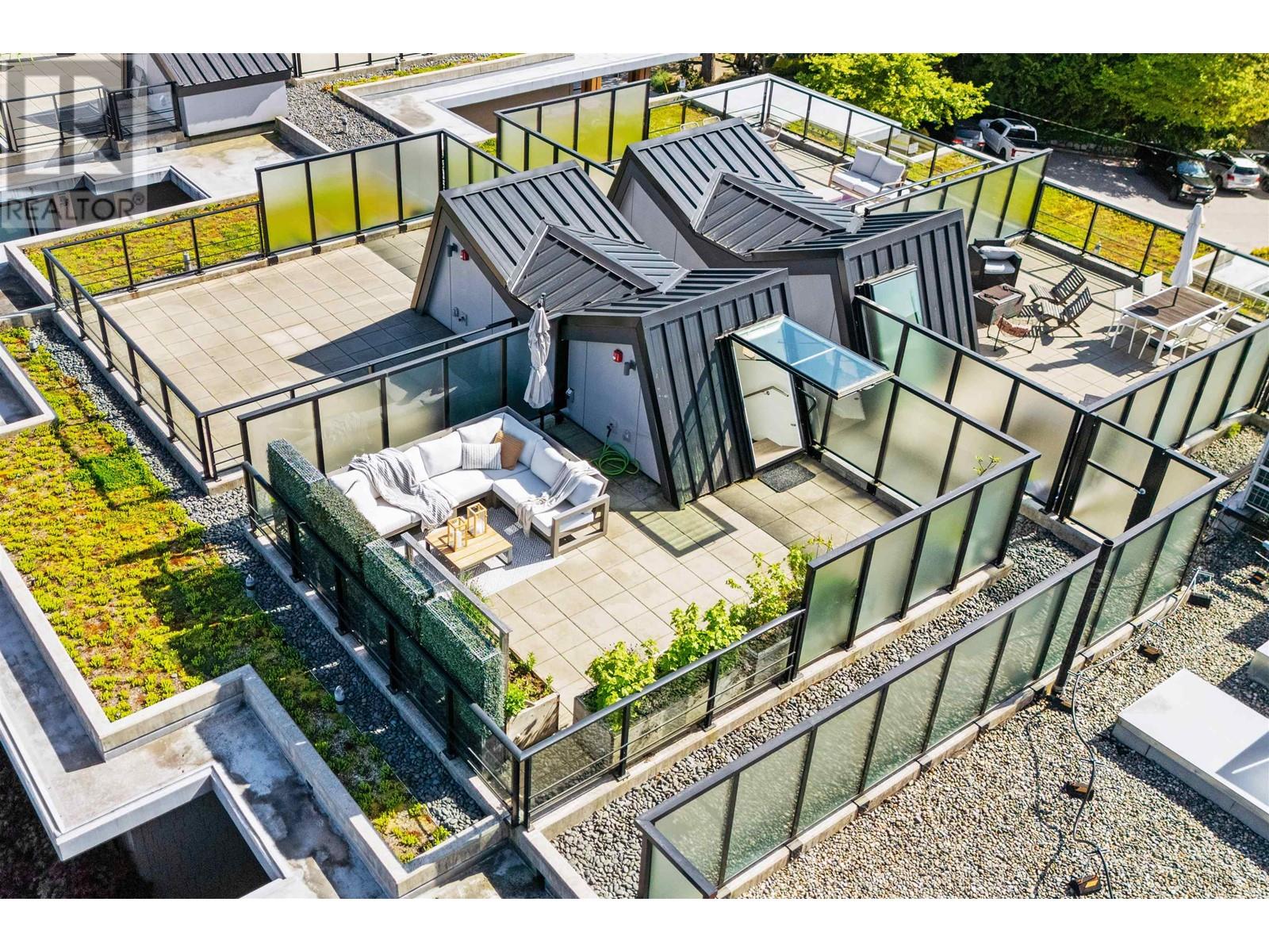321 3220 Connaught Crescent, North Vancouver, British Columbia  V7R 0A5 - Photo 33 - R2999066